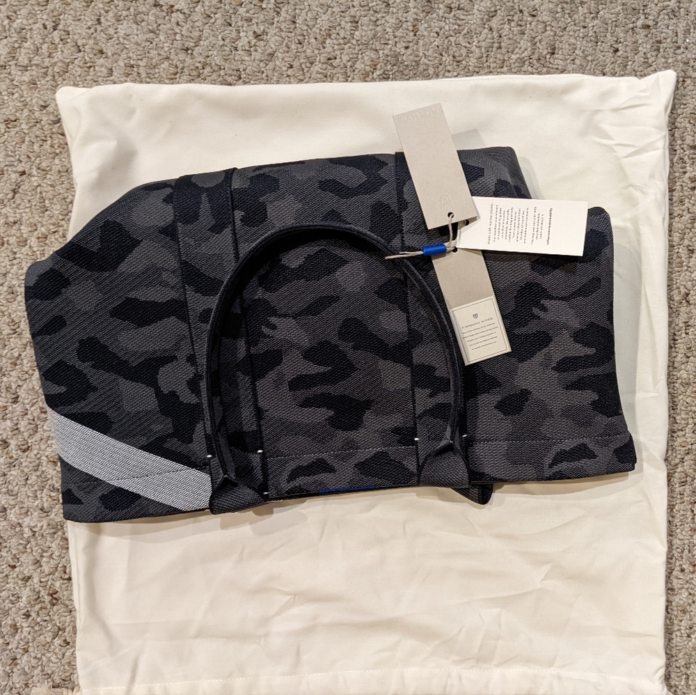 Rothy's The Essential Tote in Slate Camo